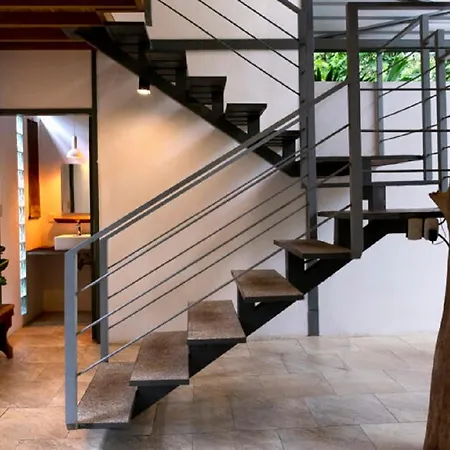 Perezoso Villa. Jurassic Park Loft In The Jungle-3